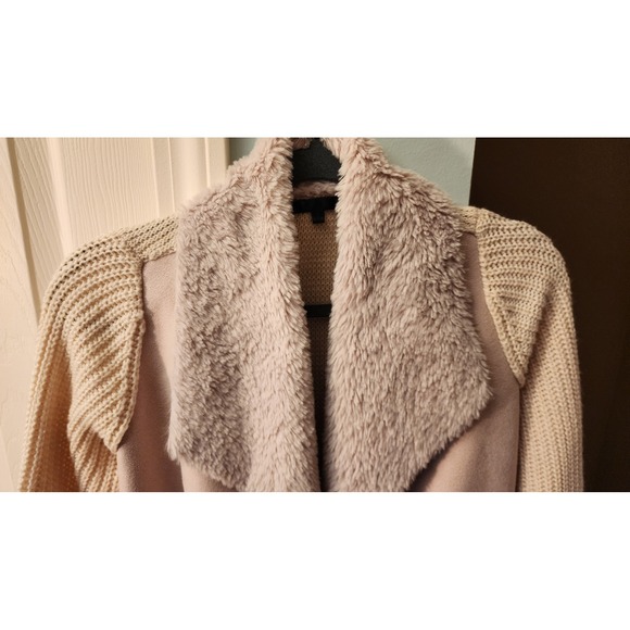 Womens Sweater Size Small Faux Fur Collar Cardigan Open Front‎ Beige Sweater - Picture 3 of 4